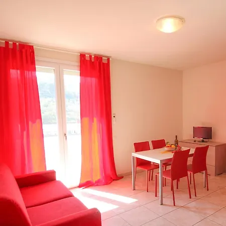 In Mit Eigenem Balkon